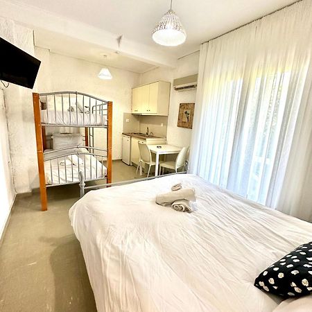 Katerina Apartments Неос Пиргос Екстериор снимка