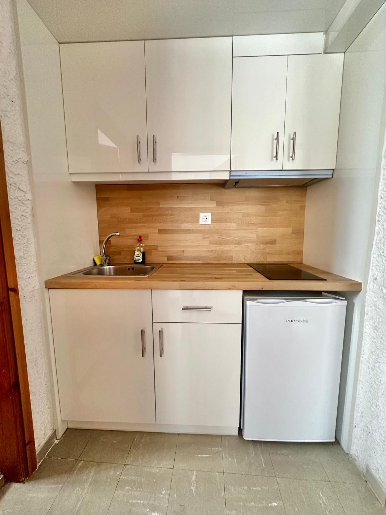 Katerina Apartments Неос Пиргос Стая снимка