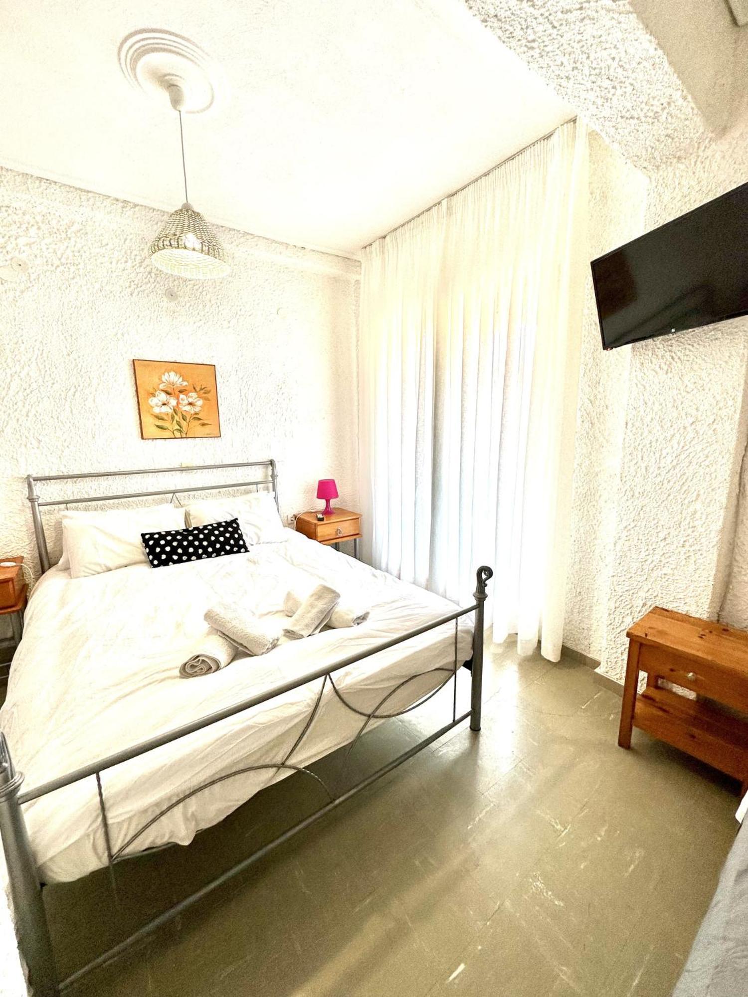 Katerina Apartments Неос Пиргос Стая снимка