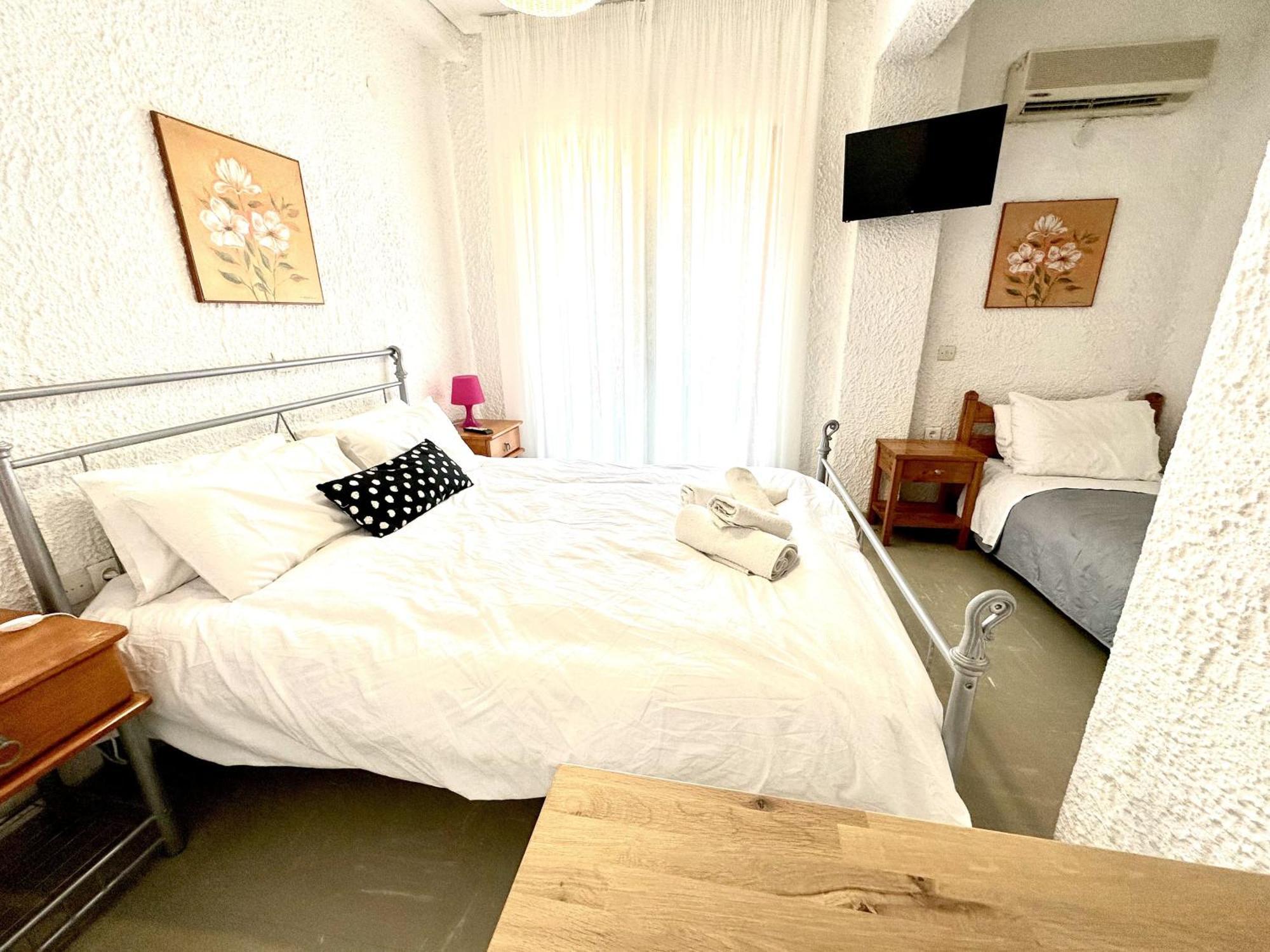 Katerina Apartments Неос Пиргос Стая снимка